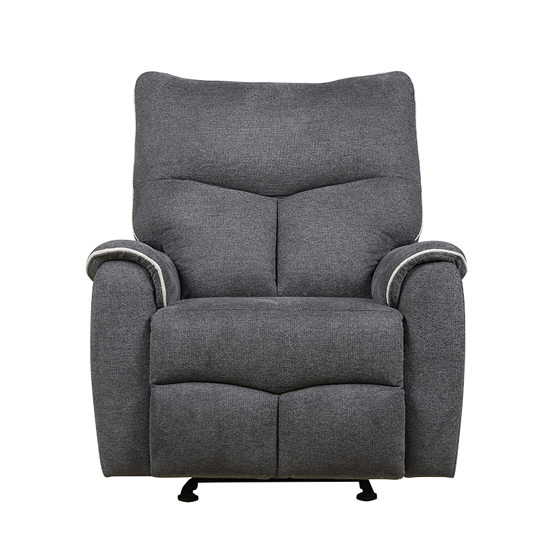 Kursi reclining manual dengan bahan yang lembut dan nyaman
